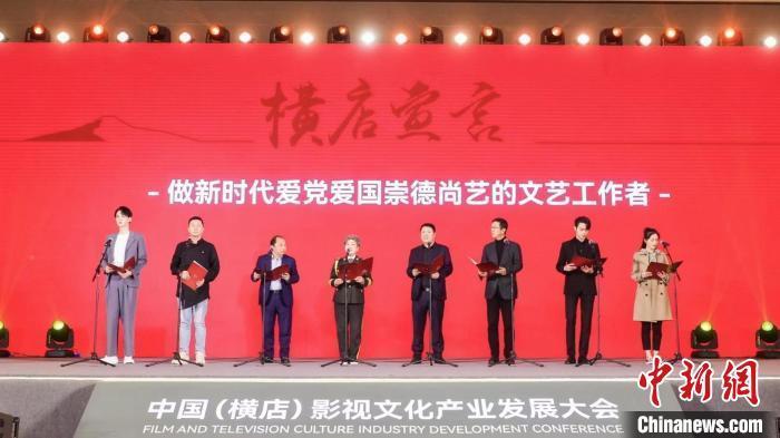 云南昭通火车站被逼停，涉事者的行为违法吗